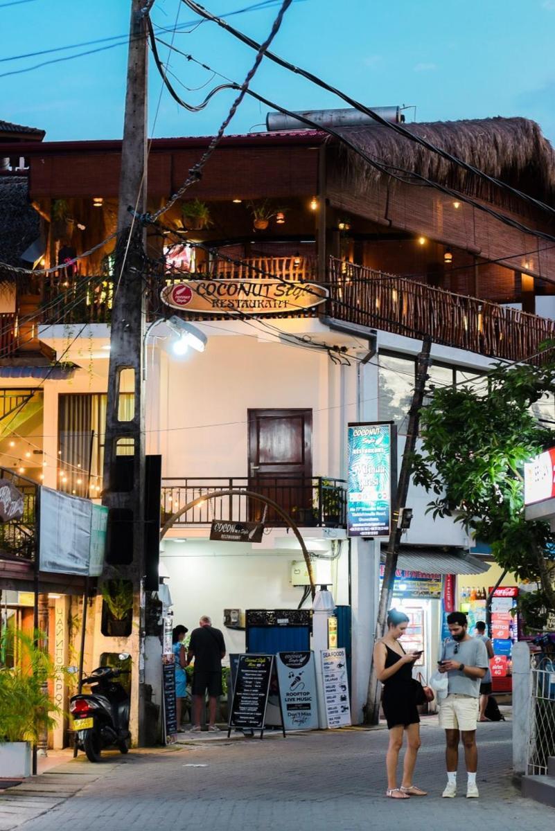 Hotel Coconut Style Restaurant&Milinda Guest à Unawatuna Extérieur photo