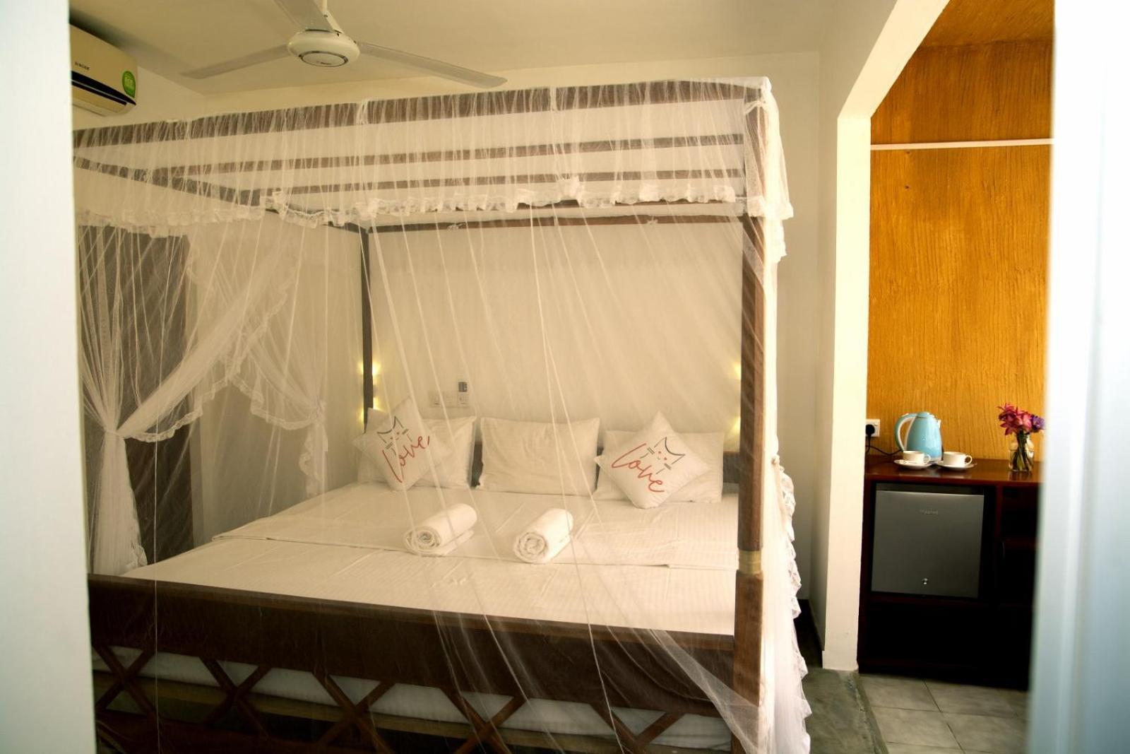 Hotel Coconut Style Restaurant&Milinda Guest à Unawatuna Extérieur photo