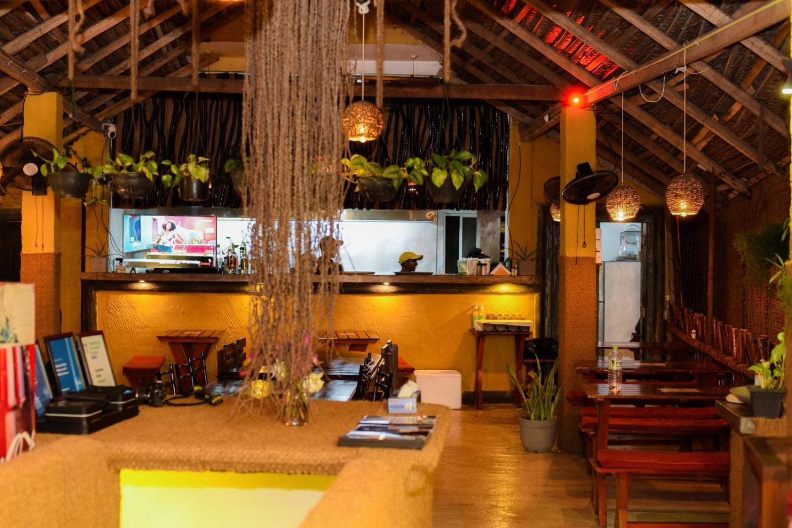 Hotel Coconut Style Restaurant&Milinda Guest à Unawatuna Extérieur photo