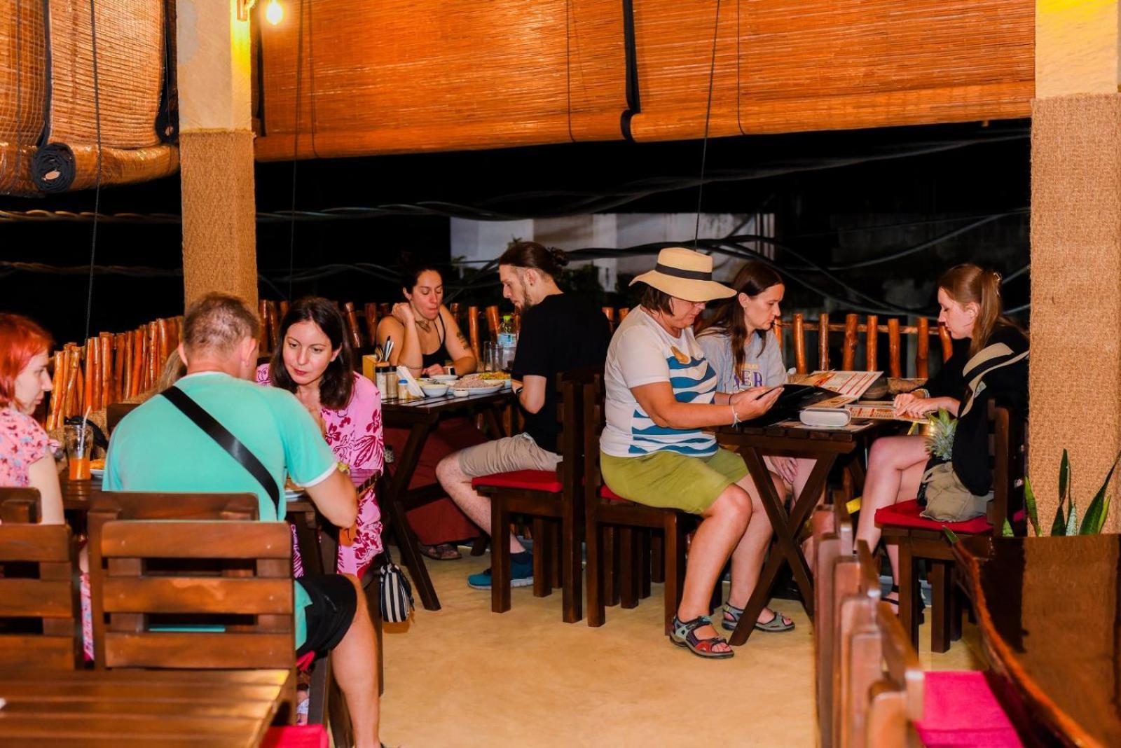 Hotel Coconut Style Restaurant&Milinda Guest à Unawatuna Extérieur photo