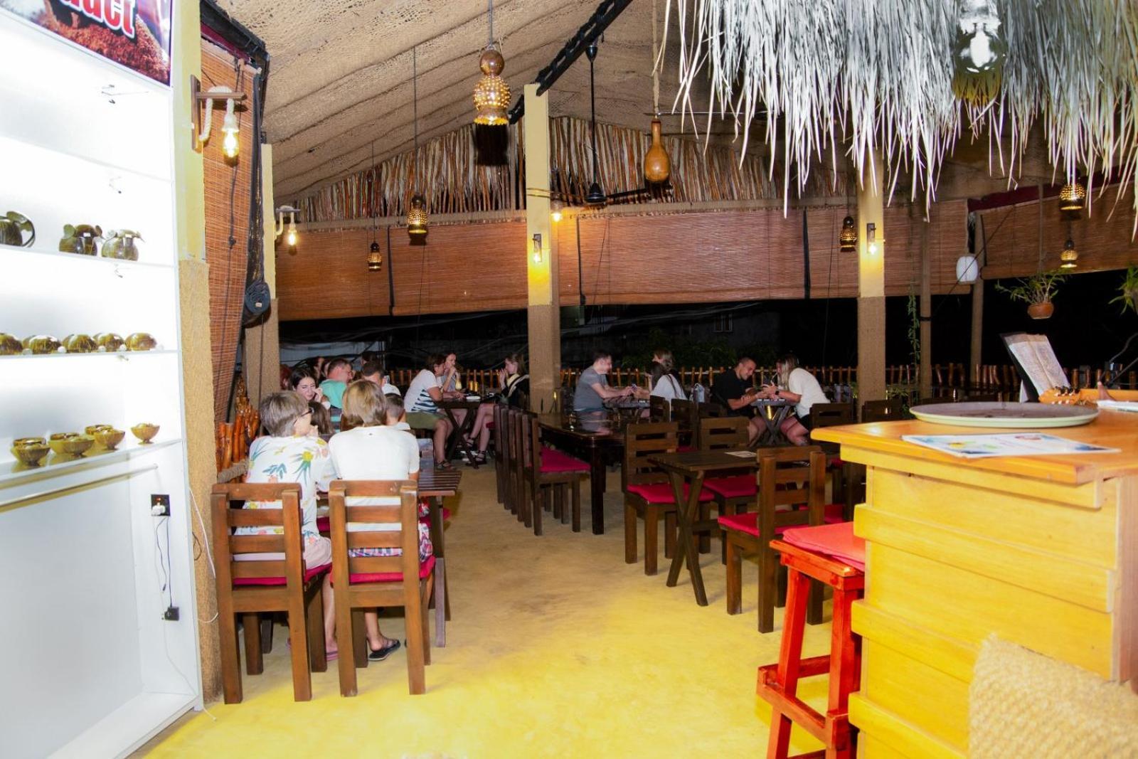 Hotel Coconut Style Restaurant&Milinda Guest à Unawatuna Extérieur photo